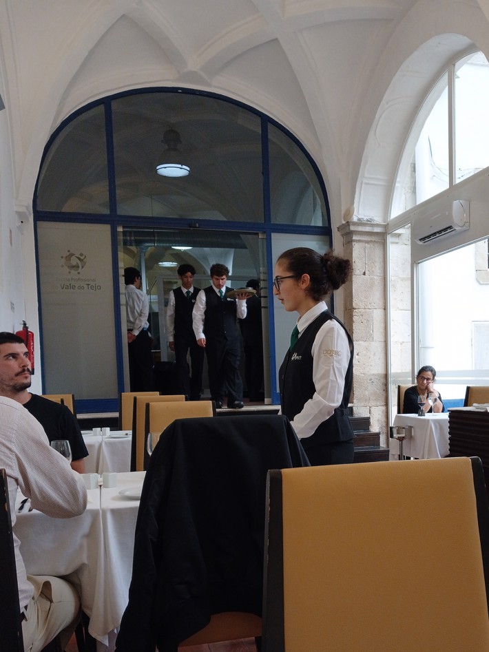 Novos alunos da EPVT estreiam-se no Claustrum 