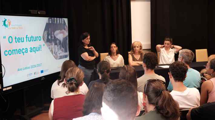 Receção aos alunos e encarregados de educação na EPVT 