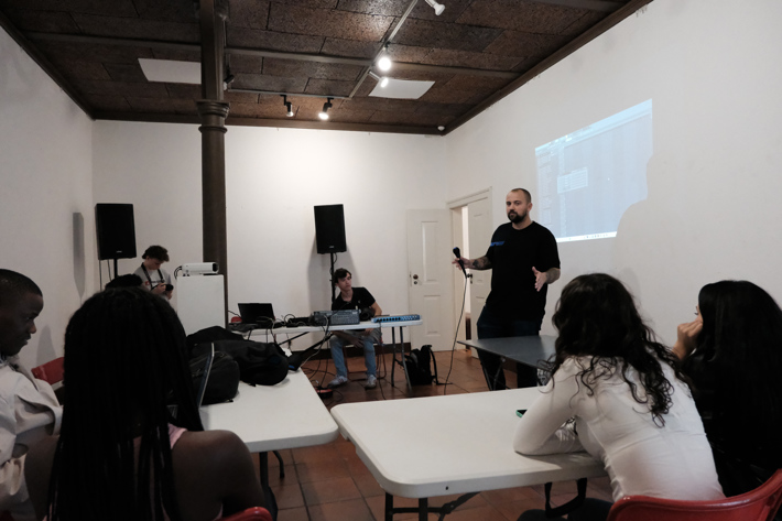 Workshop de Produção Musical com “Aranha”  